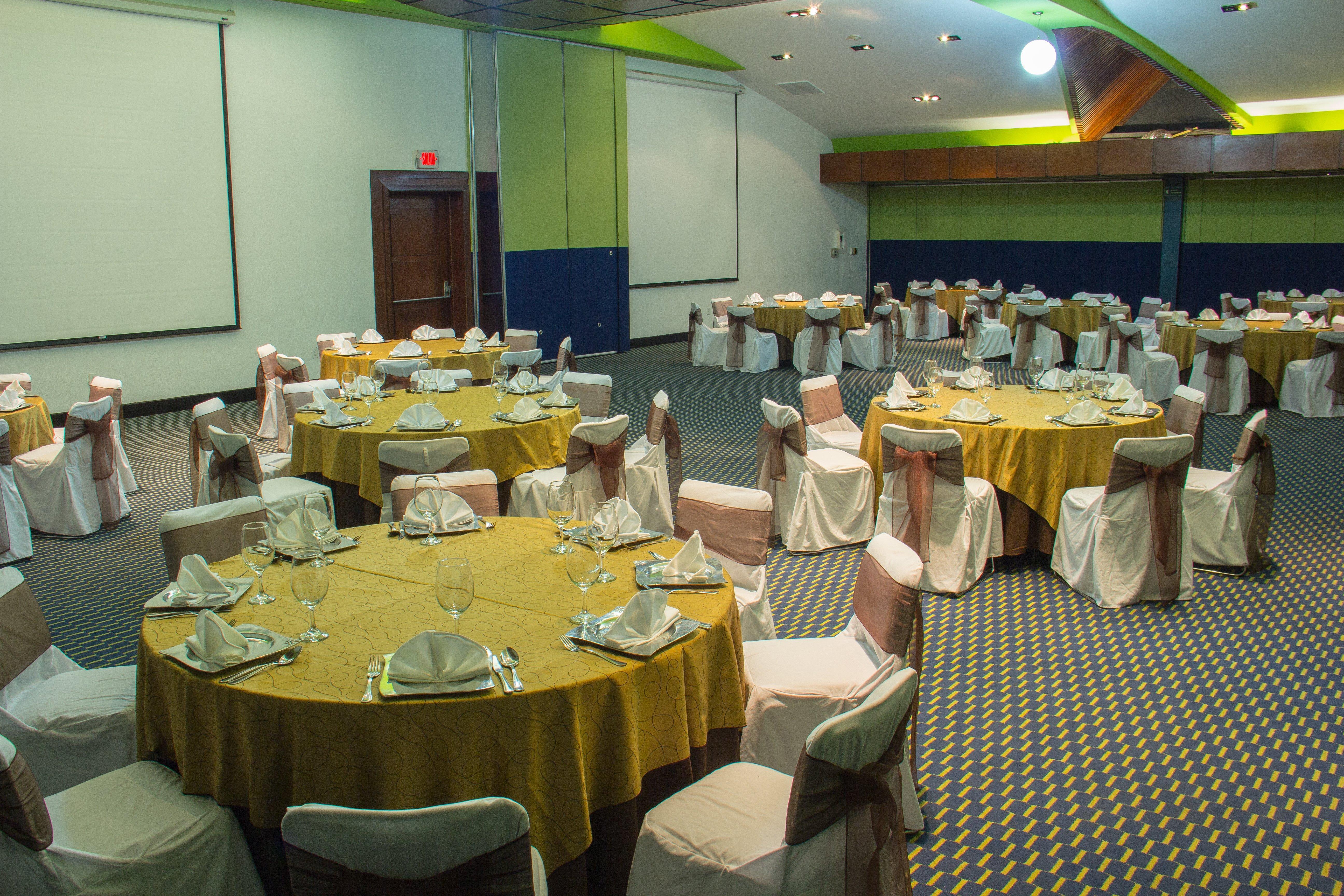 Holiday Inn Queretaro Zona Diamante By Ihg Bagian luar foto